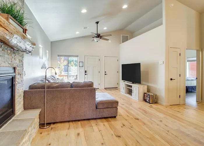 Walk To Rainbow Lake: High Country Retreat W/ Deck Holiday home